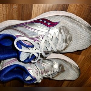 SAUCONY Cohesion  Running Shoes  Womens Size 8.5 Silver Purple Athletic …